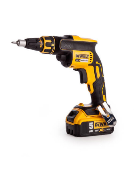 Аккумуляторный шуруповерт DeWALT DCF620P2K